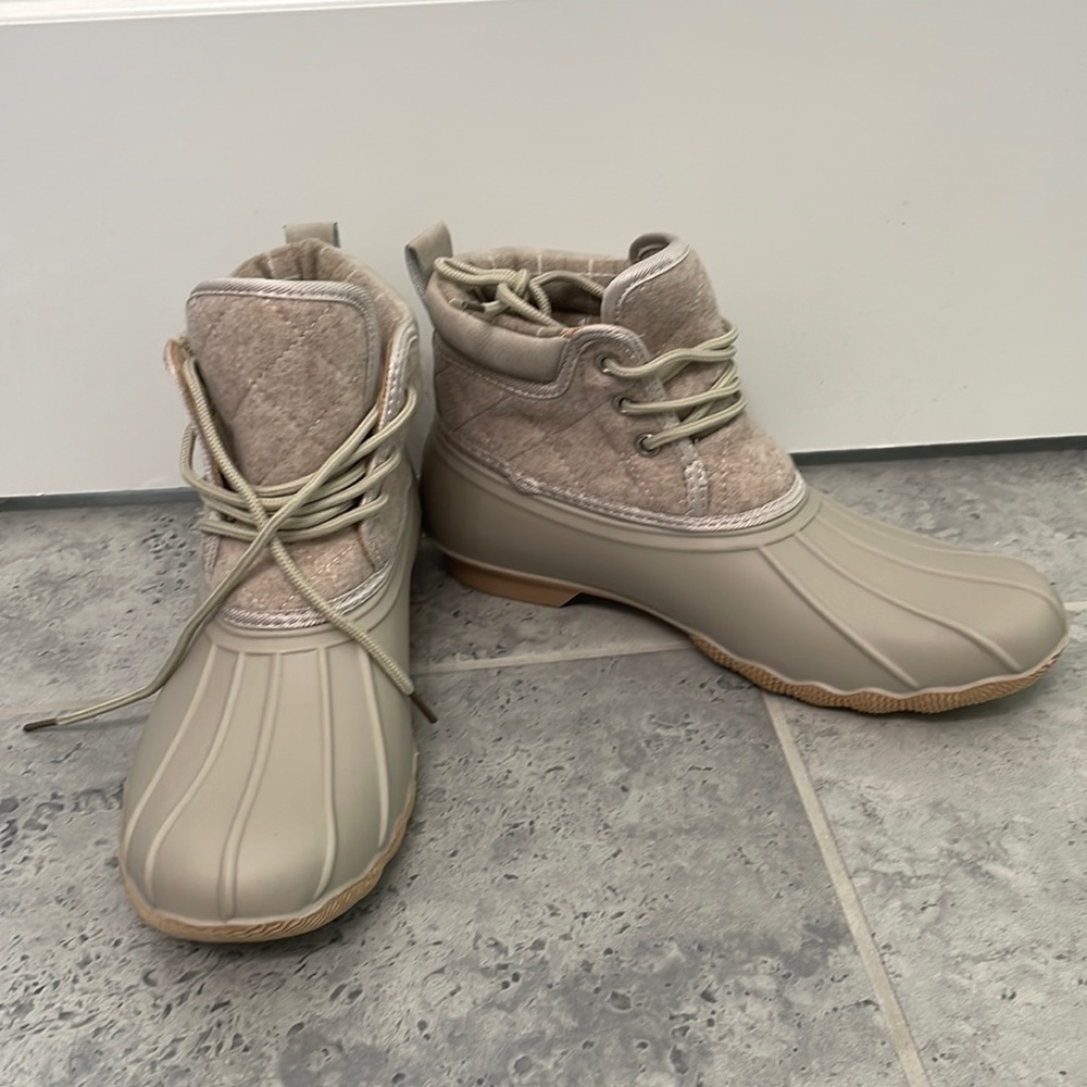 Very G Quack Duck Boot 8